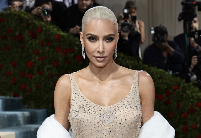 Hivatalos: Kim Kardashian mégis kapott meghívást a Met-gálára