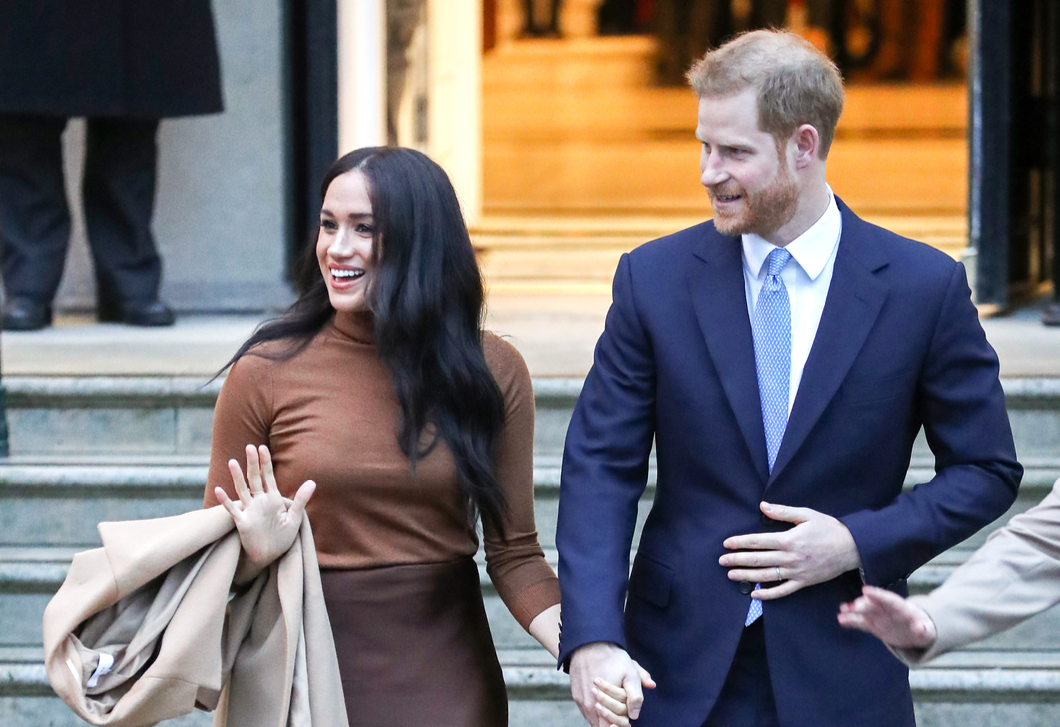 Váratlan fordulat: bocsánatkérésre vár Harry herceg és Meghan