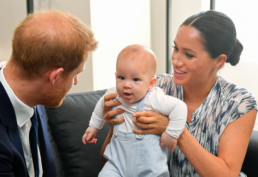 Károly király ezt is megtagadja Harry és Meghan gyerekeitől