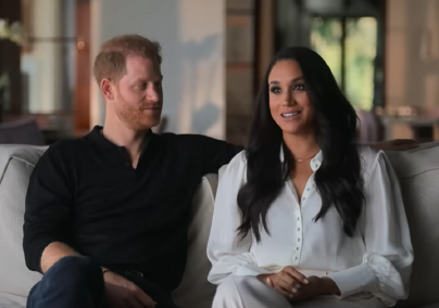 Nem véletlen, hogy fehéret visel Meghan Markle a Netflix előzetesében a pszichológusok szerint