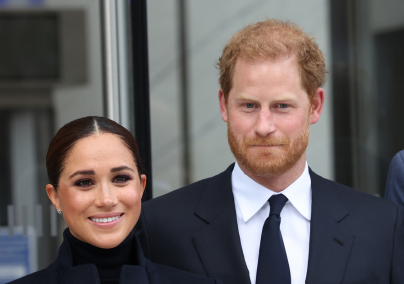 Megérkezett Harry herceg és Meghan Markle karácsonyi fotója, fontos üzenete van