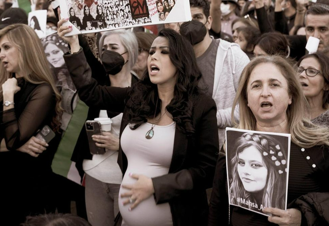 Szívszorító: ezért vágják le a hajukat az iráni nők 