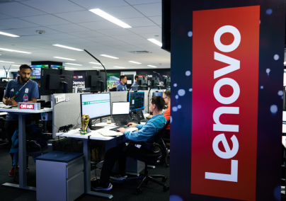 Amikor az AI ítél a pályán: a Lenovo technológiája működtette a 2026-os foci-vb legkritikusabb pillanatait