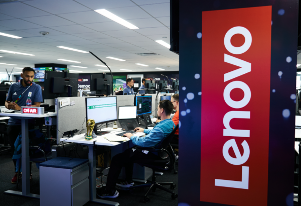 Amikor az AI ítél a pályán: a Lenovo technológiája működtette a 2026-os foci-vb legkritikusabb pillanatait