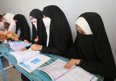 Megszegték a lányoknak tett legfontosabb ígéretüket a tálibok