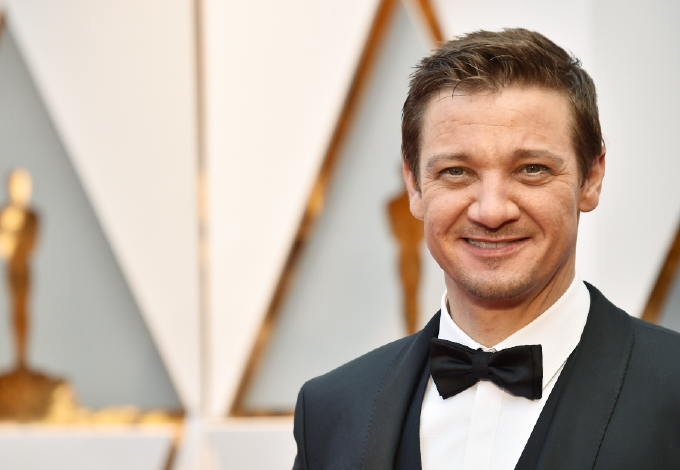 Friss információk, testvére nyilatkozott Jeremy Renner állapotáról