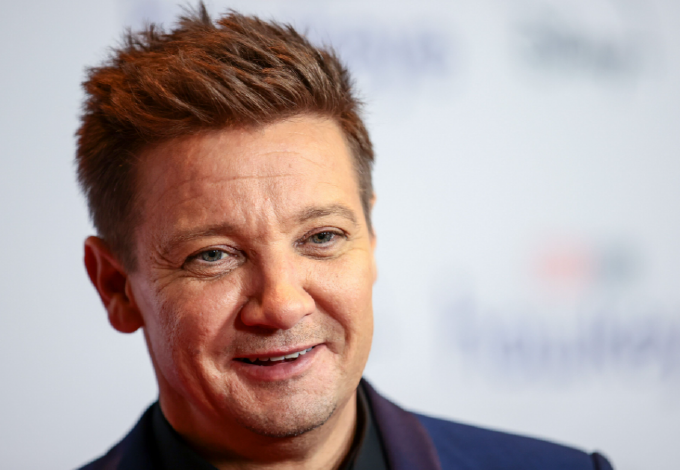 Szívszorító fotót tett közzé Jeremy Renner, ilyen állapotban van most