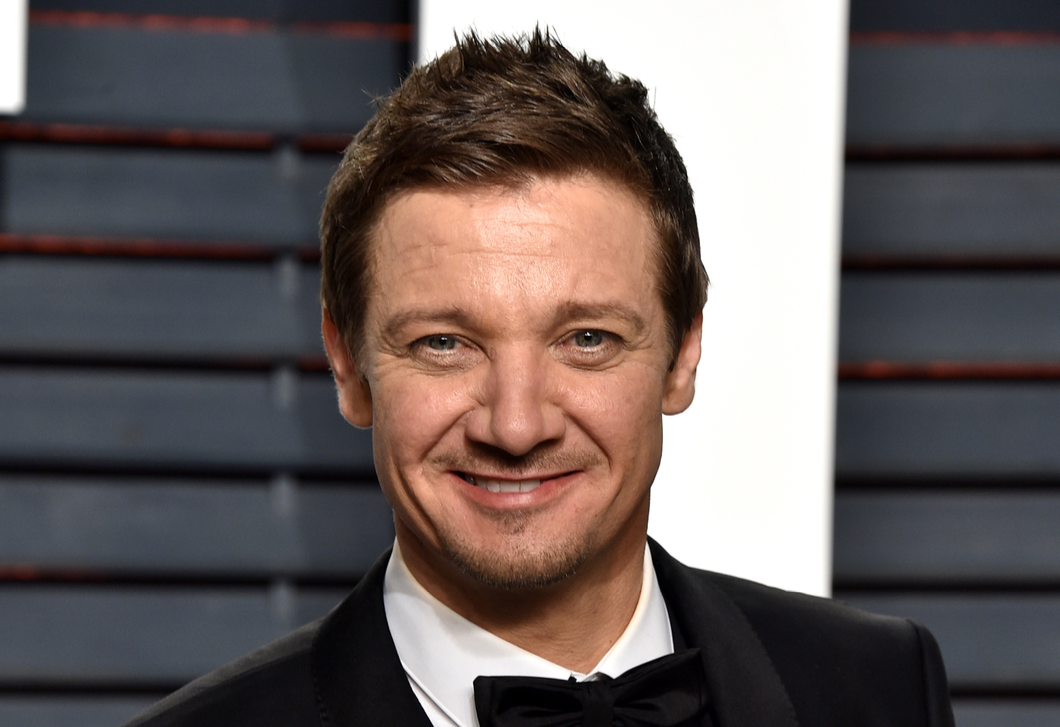 Bizonytalanná vált Jeremy Renner karrierje a súlyos balesete után