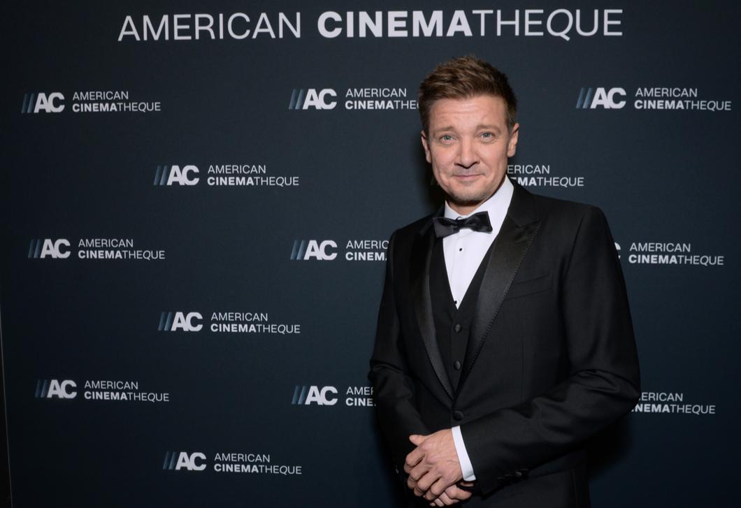 Hátborzongató felvételek láttak napvilágot Jeremy Renner balesetéről