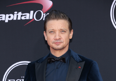 Szívszorító fotót töltött fel Jeremy Renner, ez ad neki reményt