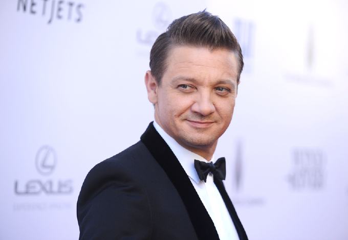 Megszólalt Jeremy Renner állapotáról a barátja