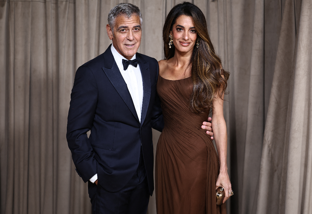 Amal Clooney legjobb stílustippje, amitől mindig kifogástalanul elegáns