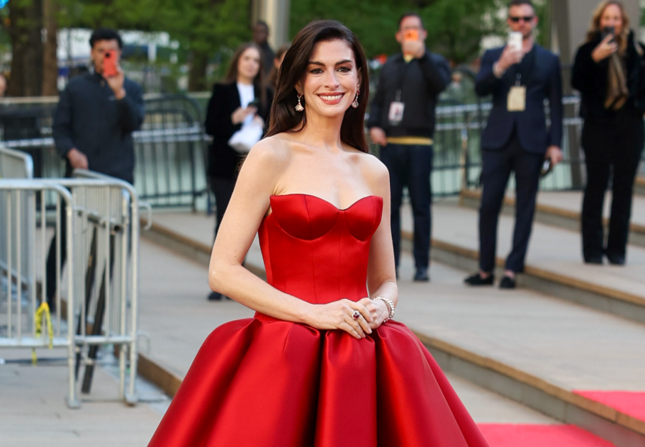 Anne Hathaway végre tisztázta a plasztikai műtéteiről szóló pletykákat, főkép