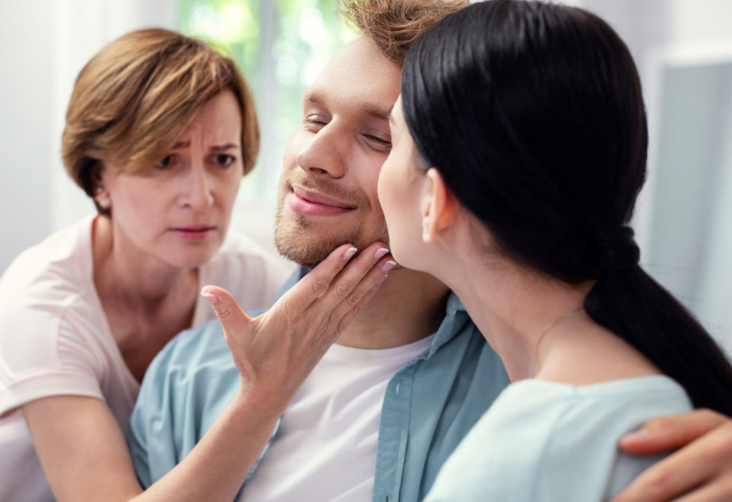 8 jel, hogy a szerelmed még nem vált le az édesanyjáról