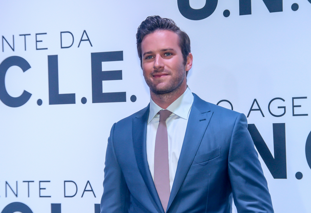 A korábban kannibalizmussal vádolt Armie Hammer ijesztő üzenetet posztolt a közösségi médiában 