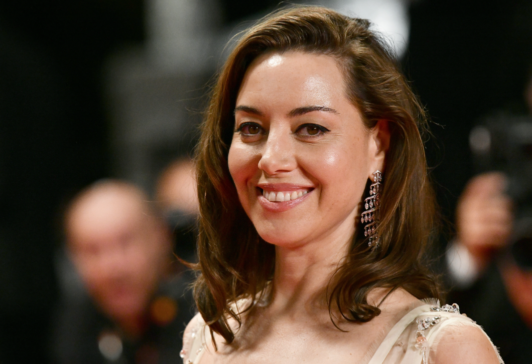 Micsoda hír: Küzdelmes időszak után babát vár A Fehér Lótusz sztárja