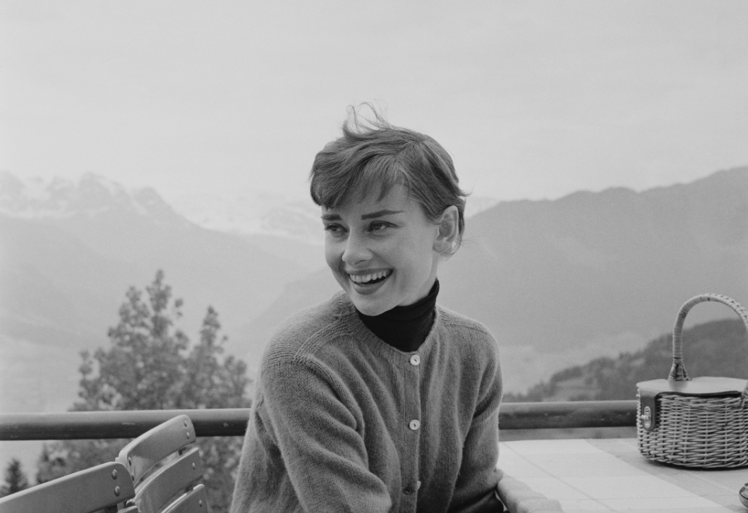Audrey Hepburn évtizedekkel előzte meg a korát: kanapéja csakúgy beragyogta a teret