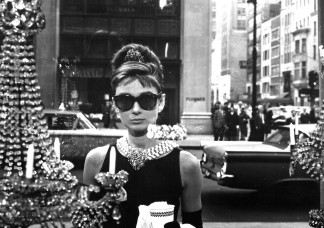 Audrey Hepburn híres napszemüvegét most te is megvásárolhatod
