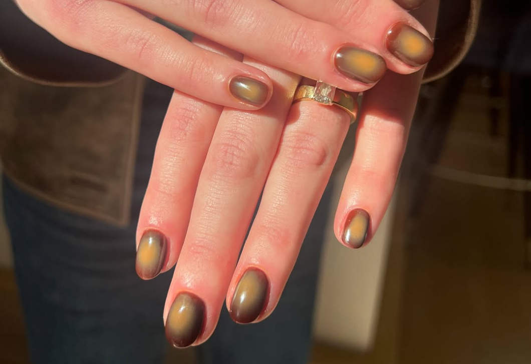 5 nagyszerű manikűr novemberre, ami rövid körmökön is jól mutat