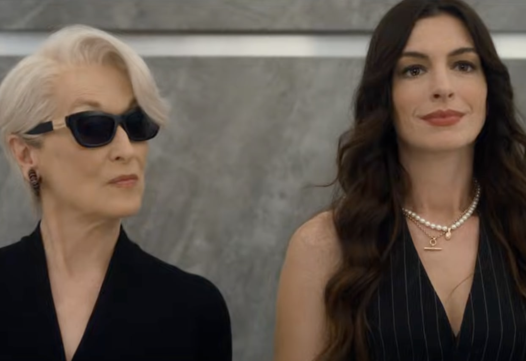 Dobj el mindent! Itt Az ördög Pradát visel 2 első kedvcsinálója – videó