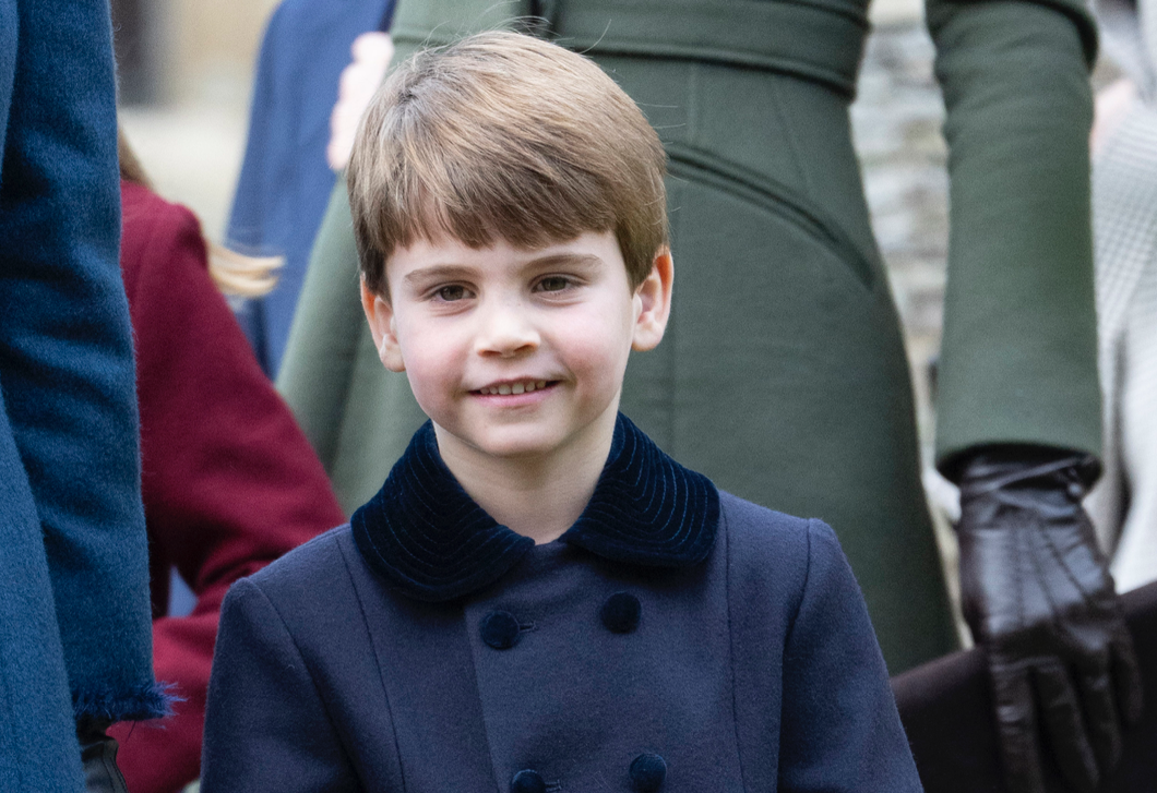 Itt a válasz! – Ezért viselt a 4 éves Lajos herceg rövidnadrágot karácsonykor