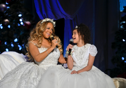 Videó: Így énekel Mariah Carey 11 éves lányával közösen