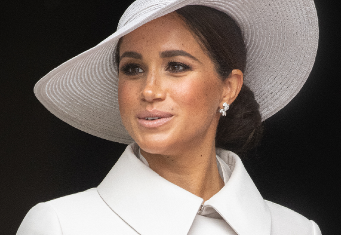 Ezt a gyönyörű ékszert örökölte Meghan Markle Diana hercegnétől