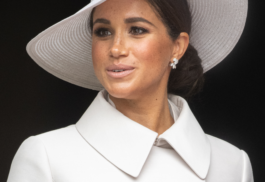 Ezt a gyönyörű ékszert örökölte Meghan Markle Diana hercegnétől