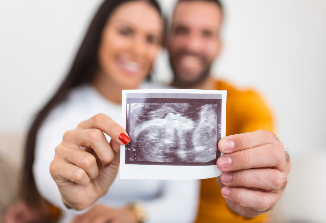 Ezt érzi egy baba az anyaméhben, amikor édesanyja nevet - sokakat megrémisztett a felkapott videó