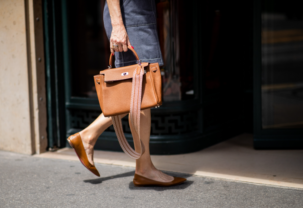 Ez a balerinacipő hódít 2026 tavaszán – mindenhez passzol ez a szín