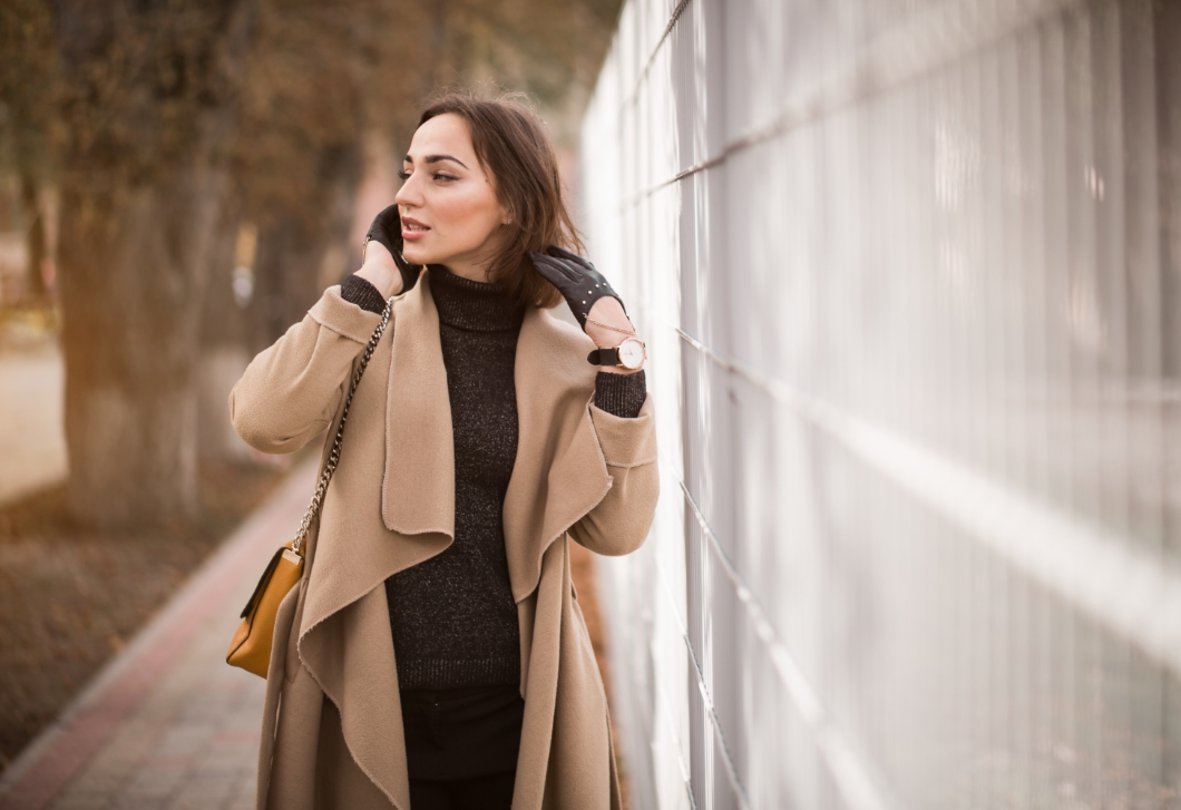 A barna csizmák az idei szezon slágerei: 4 outfit, ami meggyőz róla, hogy szükséged van rá