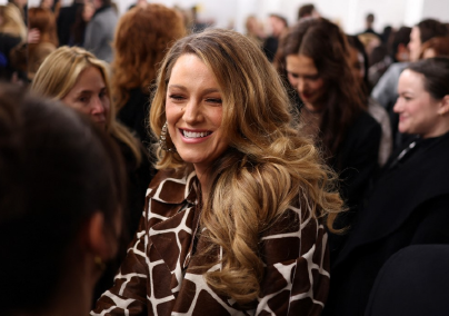 Blake Lively megtiltotta a magyaroknak, hogy szelfit kérjenek