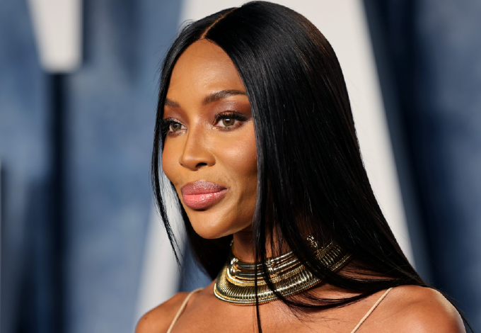 Kiakadtak a kommentelők: Naomi Campbell felismerhetetlenre retusálta magát