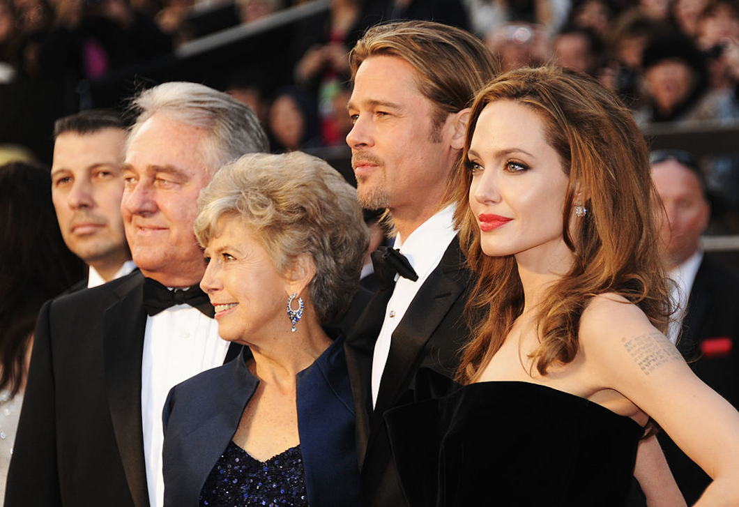 Meghalt Brad Pitt édesanyja
