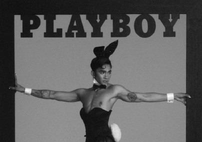 Történelmi címlappal jelenik meg a Playboy