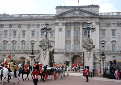 Ilyen belülről a Buckingham-palota lezárt szárnya, amit most bárki megnézhet