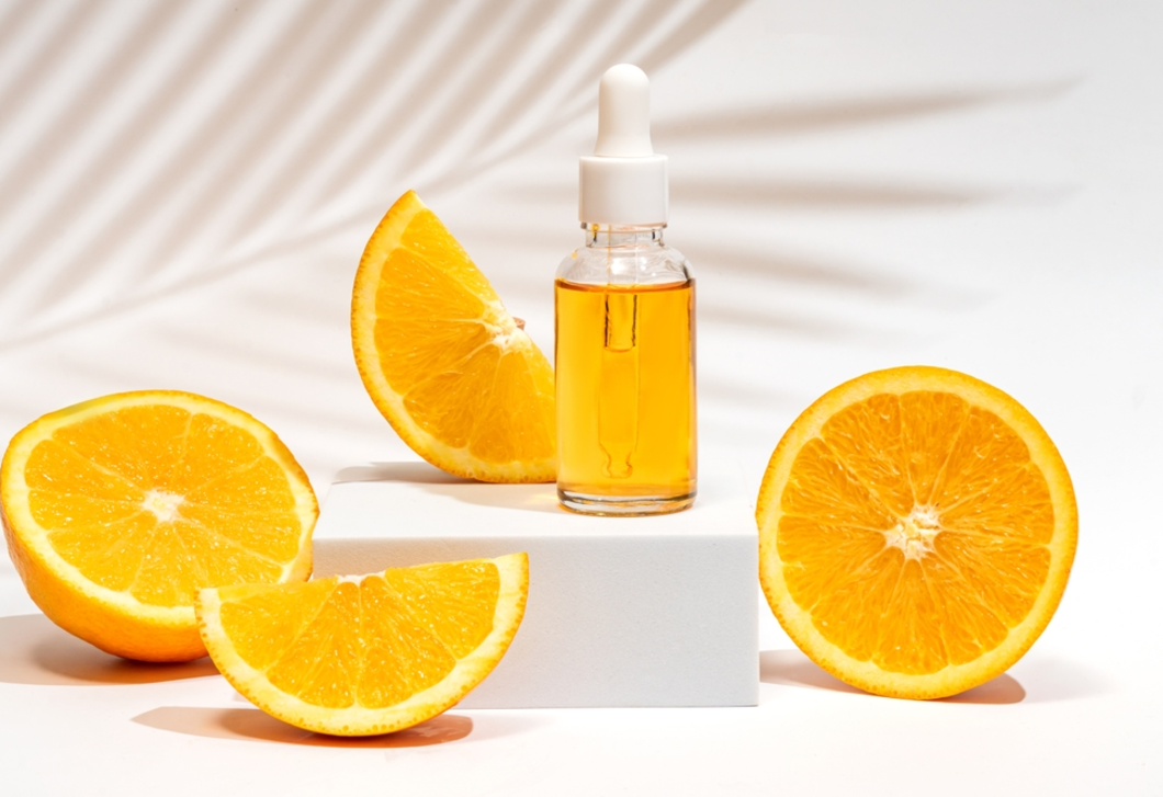 Íme a házi készítésű C-vitamin szérum: ragyogóbb lesz tőle a bőröd, mint valaha