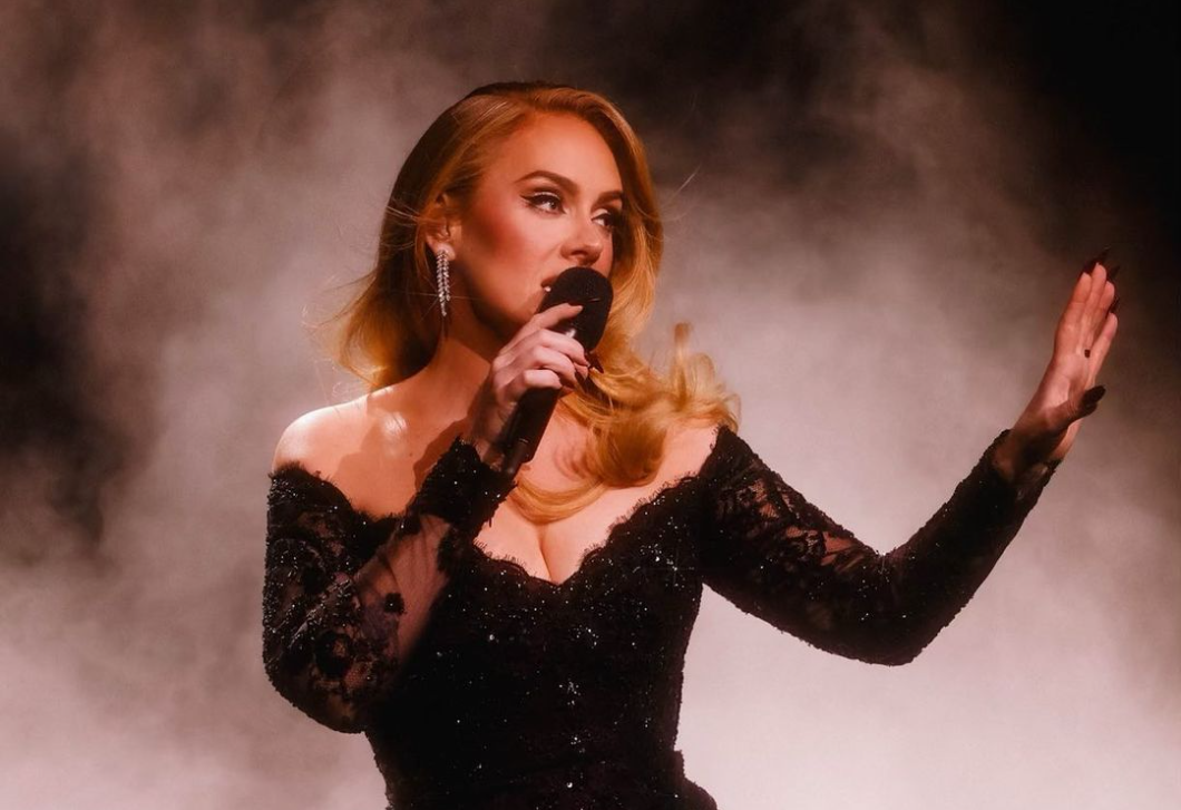 Adele sem hagyhatta szó nélkül Shakira legutóbbi fellépését: Piquének üzent!