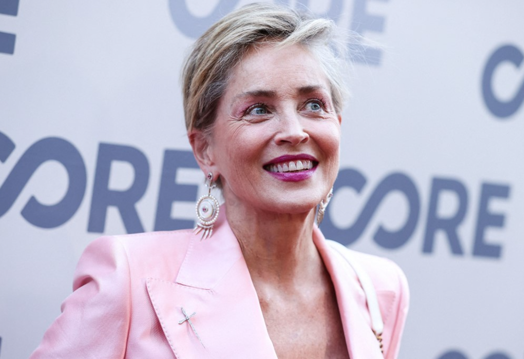 Nemet mondott a botoxra, ezért szakított Sharon Stone-nal fiatalabb párja