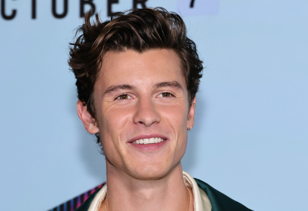 Egy közel 30 évvel idősebb nővel randizik Shawn Mendes: itt van minden, amit tudni lehet