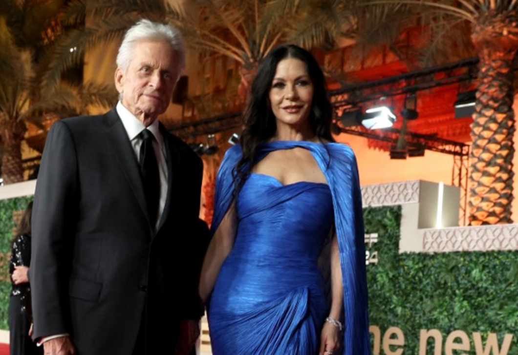 Catherine Zeta-Jones és Michael Douglas fehér–arany konyhája nem megy ki a divatból