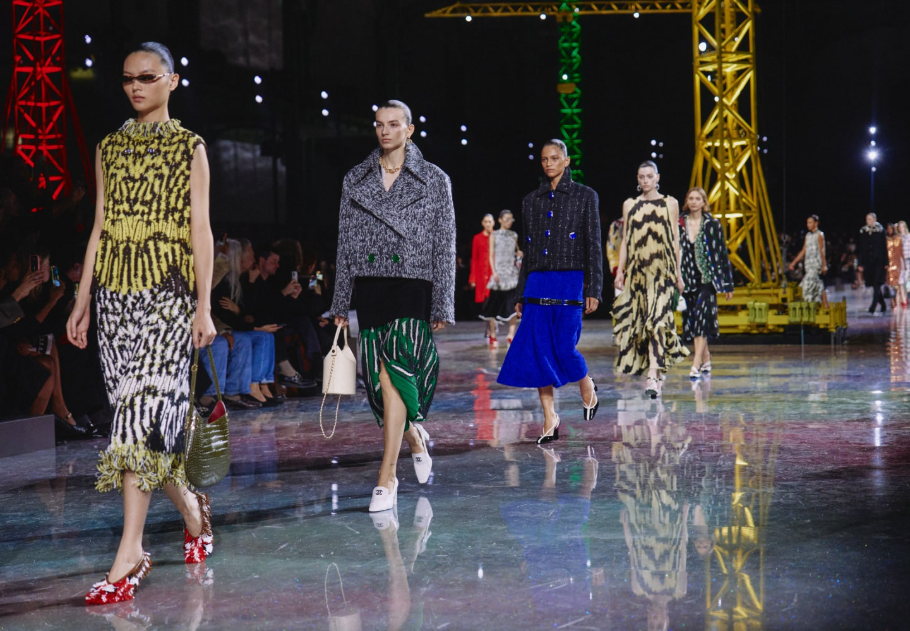 Hernyóból pillangó – ilyen volt a Chanel 2026-os őszi-téli kollekciójának bemutatója, főkép