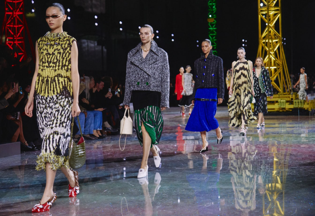 Hernyóból pillangó – ilyen volt a Chanel 2026-os őszi-téli kollekciójának bemutatója