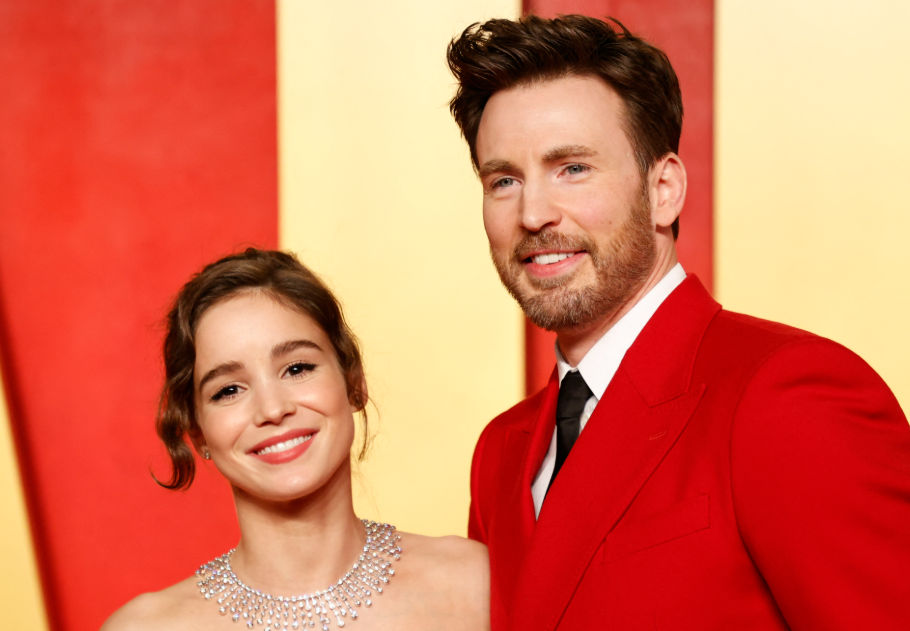 Megszületett Chris Evans és Alba Baptista első közös gyermeke, főkép