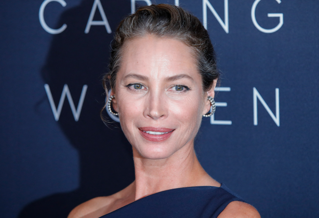 A ’90-es évek szupermodellje, Christy Turlington elárulta kortalan szépségnek titkát