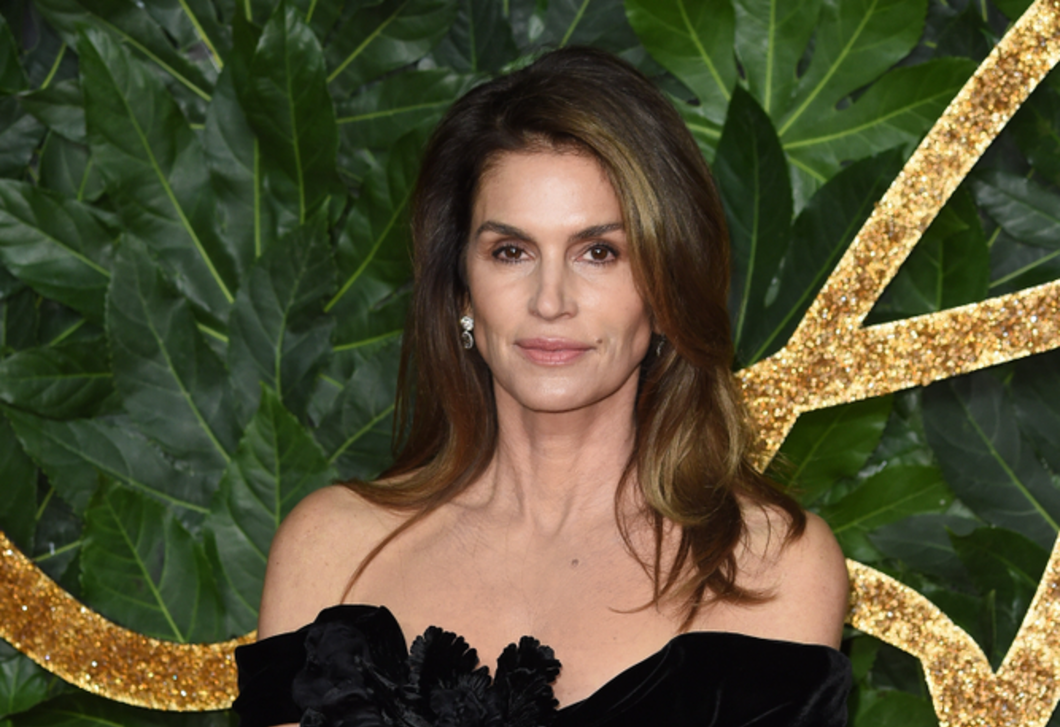 Cindy Crawford kanapéját akarja most mindenki: ezért annyira inspiráló