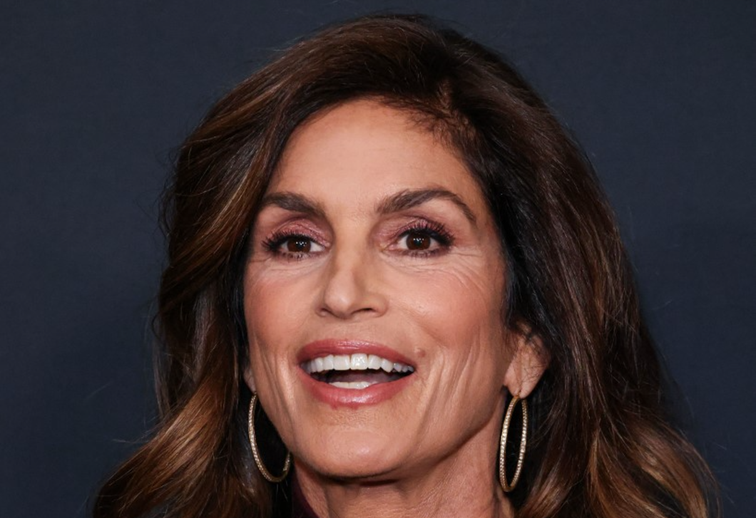 Cindy Crawford kertje miatt most mindenki skandináv tűzrakót akar