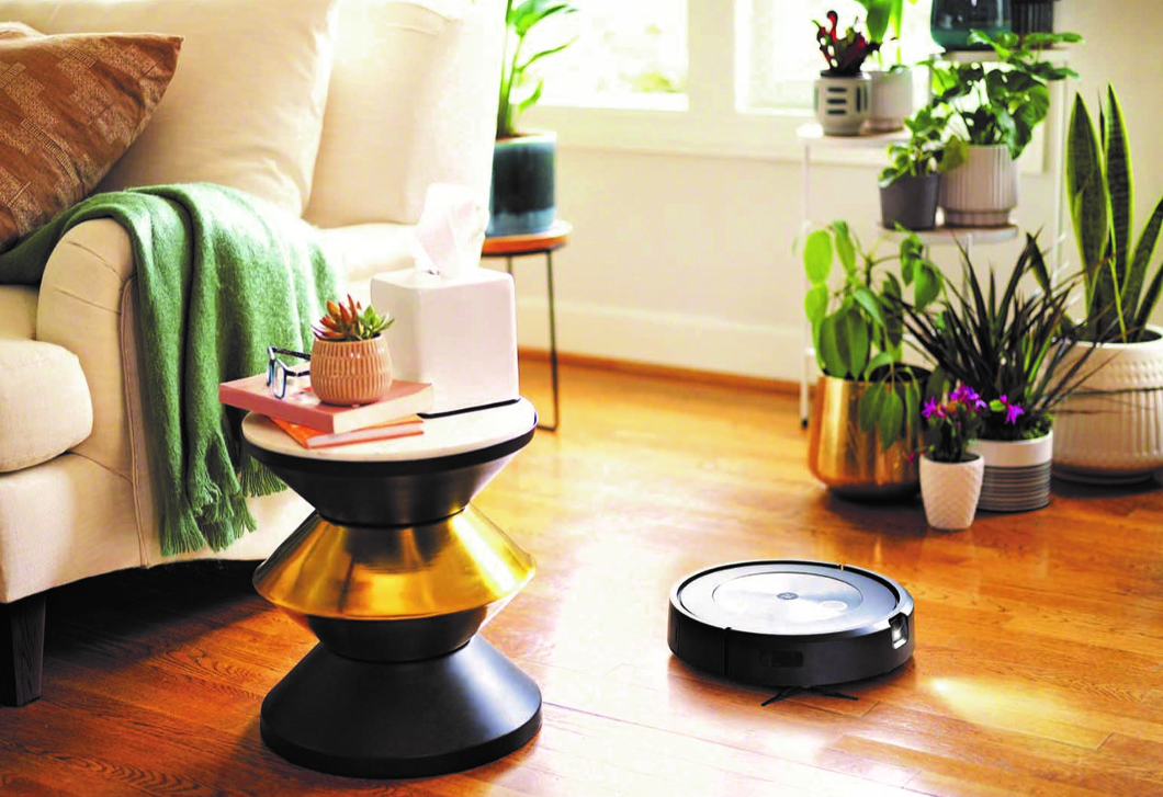 Tökéletesen tiszta lakás maradt hátra, miután teszteltük a Roomba j7+ robotporszívót