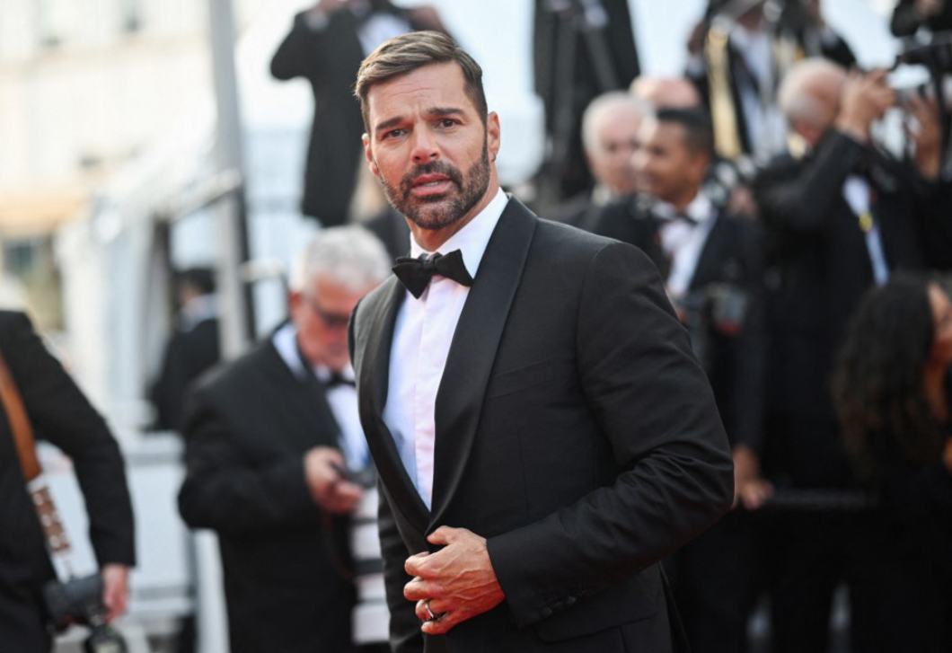 Ricky Martin belebetegedett a vérfertőzési botrányba