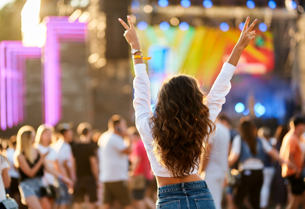 Heti programajánló április 23-29.: szezonnyitó bulik a szabadtéri szórakozóhelyeken